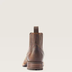 Hybrid Low Boy Wide Square Toe Chelsea Boot