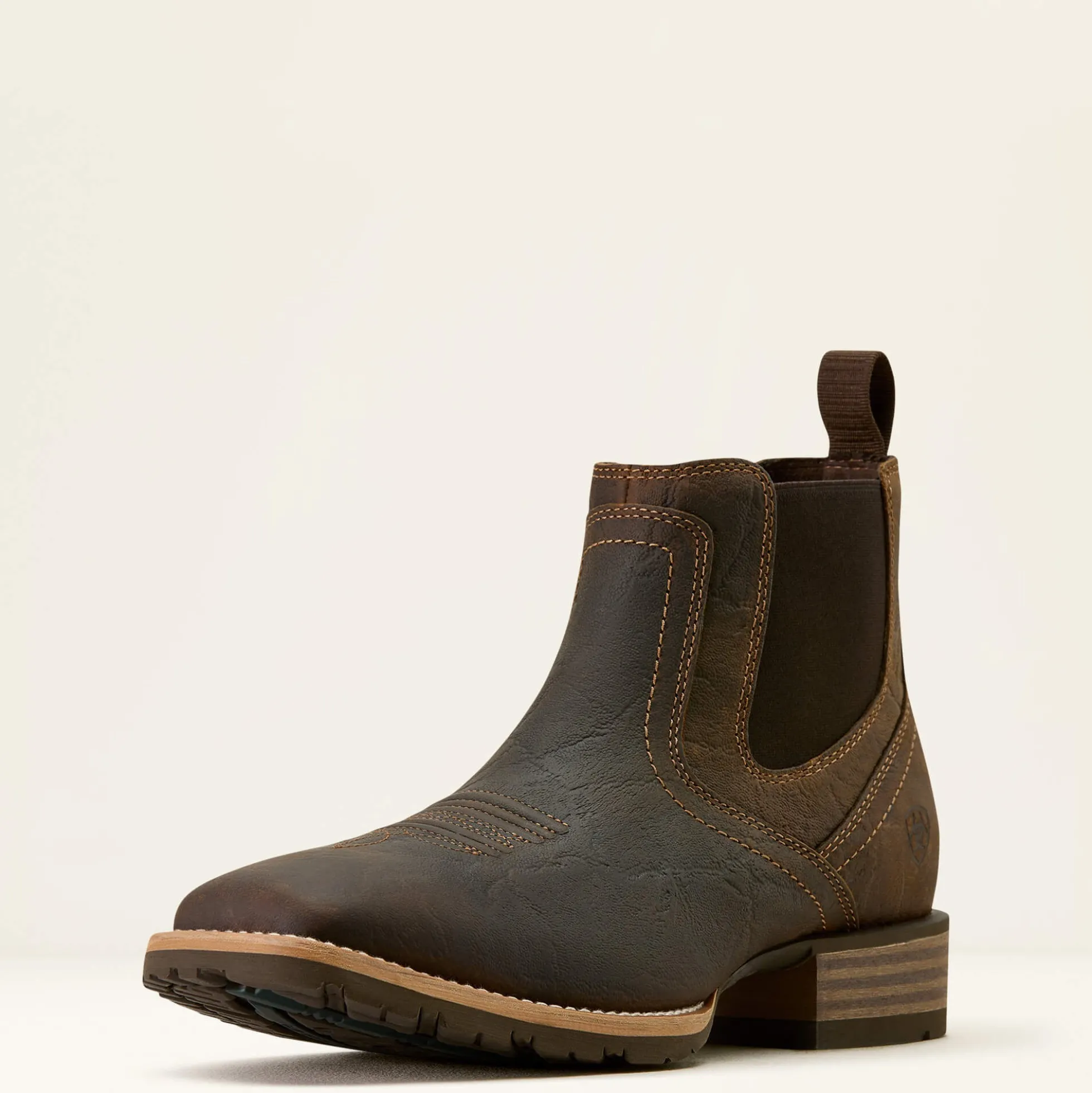 Hybrid Low Boy Wide Square Toe Chelsea Boot