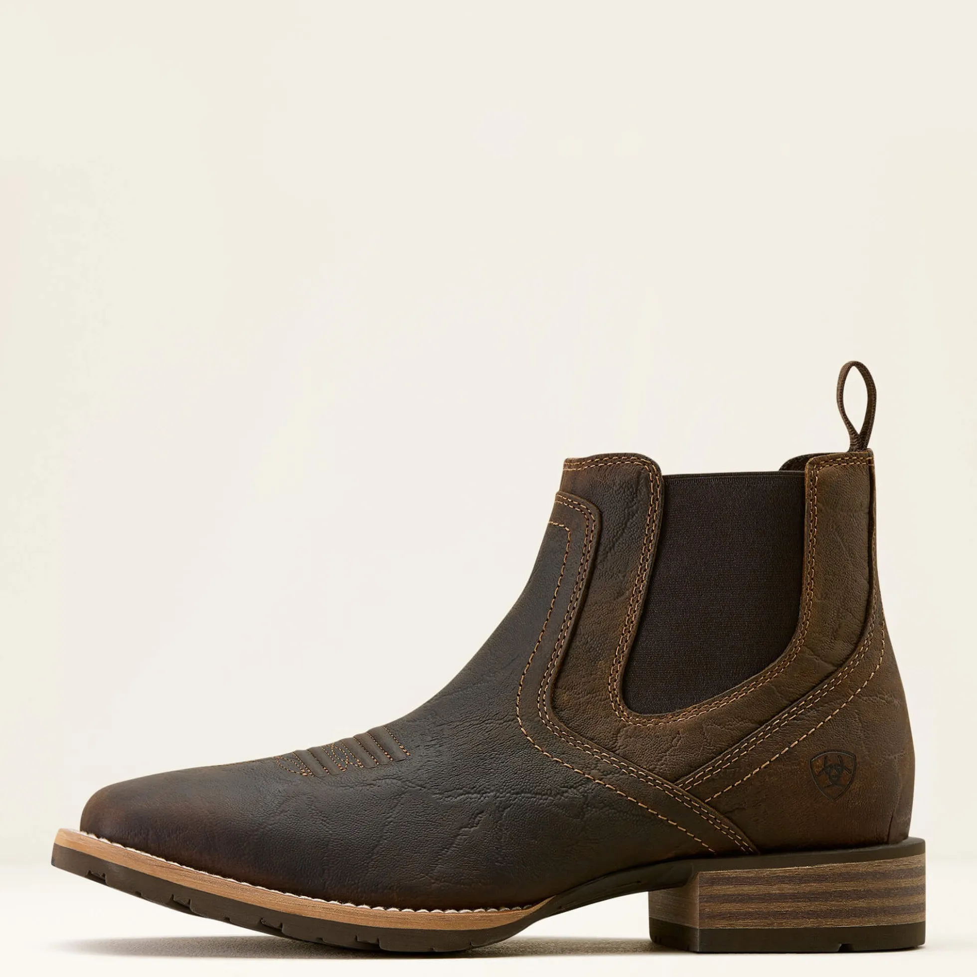 Hybrid Low Boy Wide Square Toe Chelsea Boot