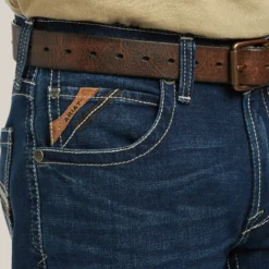 M5 Straight Stretch Remming Stackable Straight Leg Jean