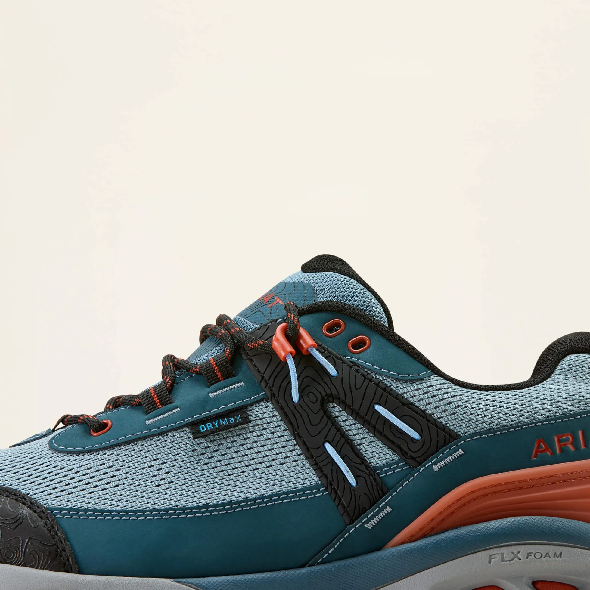 Traverse Low Waterproof Hiking Shoe